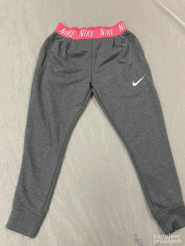 Nike original trenerka za devojcice siva