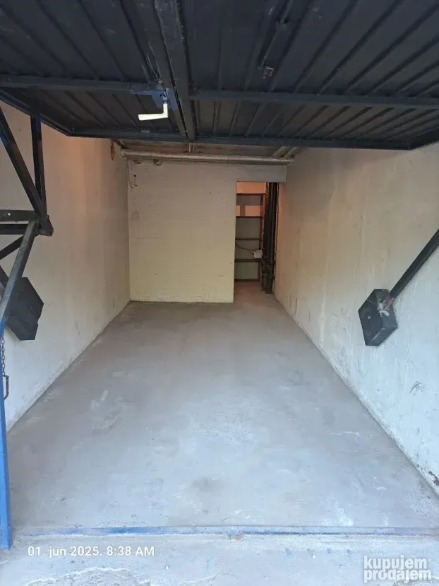 Garaža blok 62