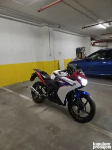 Honda CBR125R CBR 125R