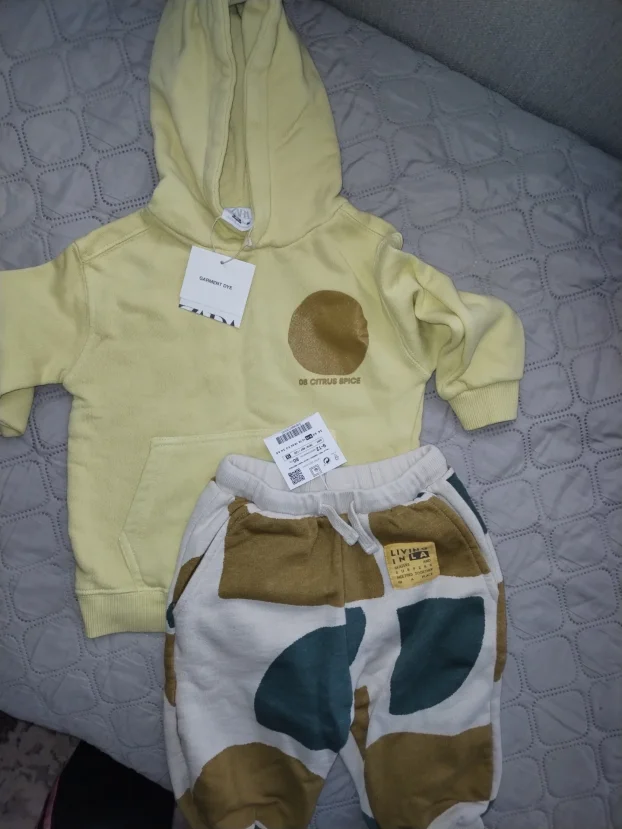 Zara trenerka vel. 80 od 9-12 meseci NOVO
