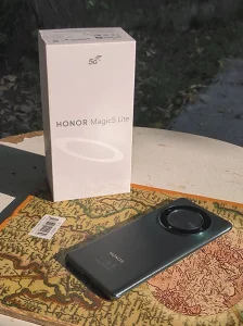Honor Magic 5 lite 8/256GB emerald green, garancija 9 meseci