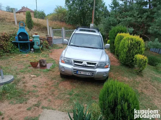2002 Mitsubishi Pajero