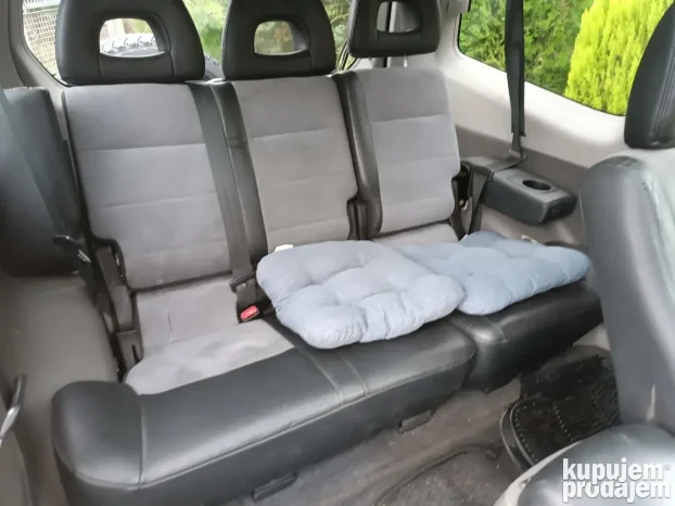 2002 Mitsubishi Pajero