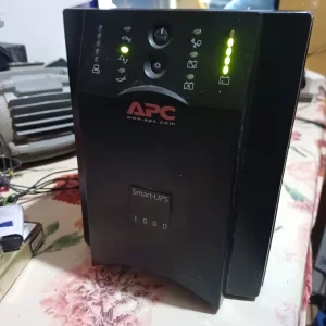 APC Smart-UPS 1000