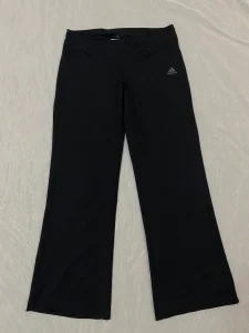Adidas original zenska trenerka crna M velicina