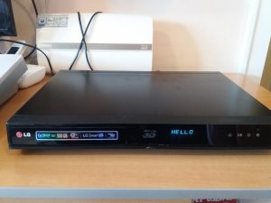 LG Smart 3D Blu-Ray plejer HR935C 3D  Tuner 500GB Memorije