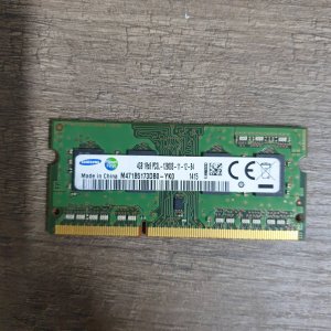 Samsung 4gb DDR3 PC3l 11 12 B4