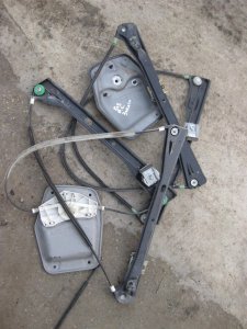 Golf 5 podizaci stakala polovni ispravni originalni