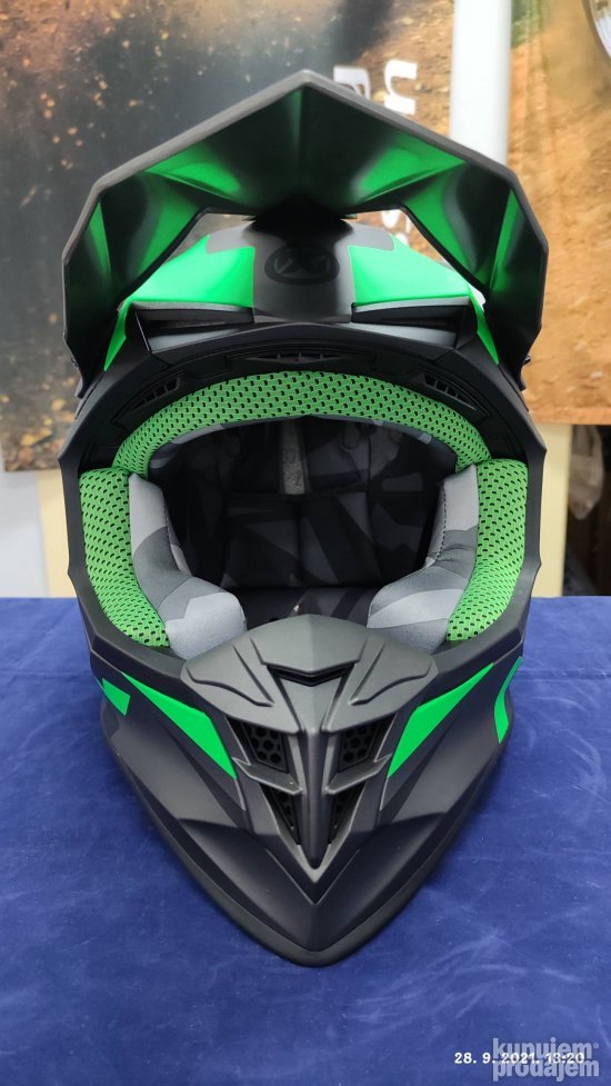 Kaciga Nox cross 633 Evo titanium/zelena