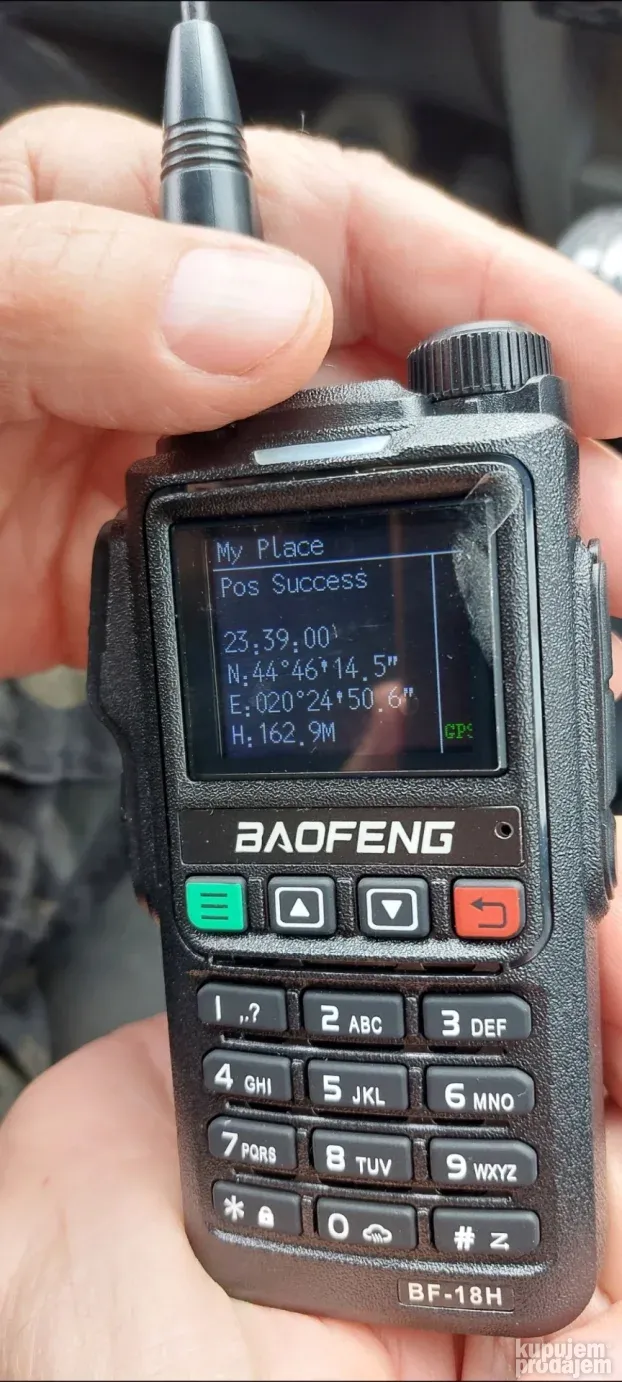Radio stanica toki voki BaofengBF18hJEDINI SA GPS LOCIRA VAS