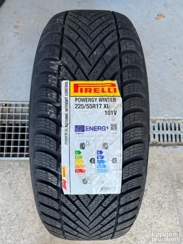 nove zimske gume 225/55 r 17 pirelli