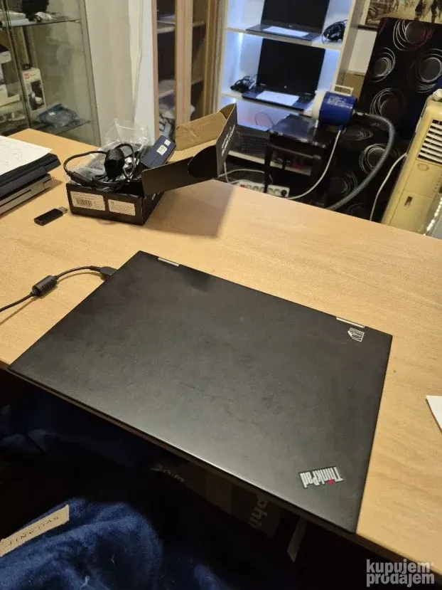 Lenovo X1 Yoga/i5 6300/8gb/256ssd/2k rezolucija/Tablet mod!