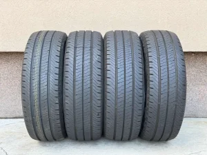 Četiri teretne letnje gume Continental 215/60/17C 215/60/17C