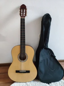 Gitara C Aemon
