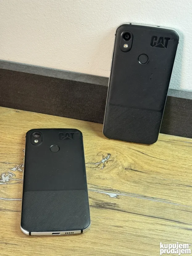 CAT S52