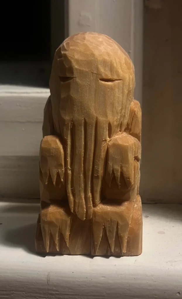Cthulhu figura drvena