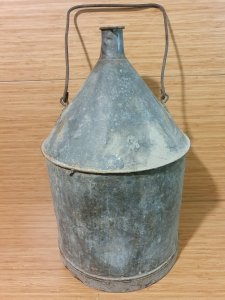 Pocinkovani kanister za vodu