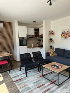 Apartman PLAY (2 spavaće sobe, dvorište, pet friendly)