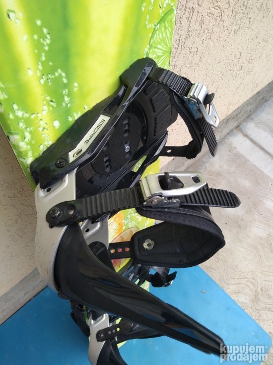 Snoubord GARNIER 155 cm