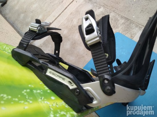 Snoubord GARNIER 155 cm