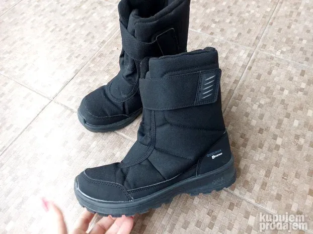 Decathlon nepromocive cizme broj 35