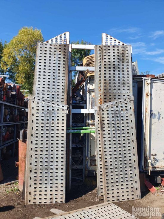 Navoz platforma šlep služba