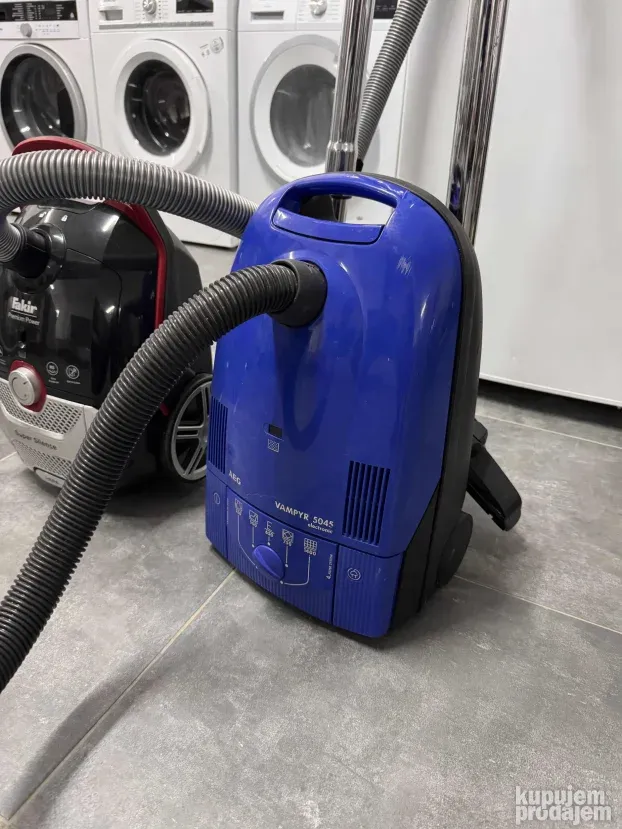 KAO NOV Vakuum usisivač AEG Vampyr 1400w HEPA Filter A+ +