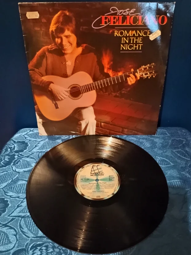 Jose Feliciano -  Romance In The Night