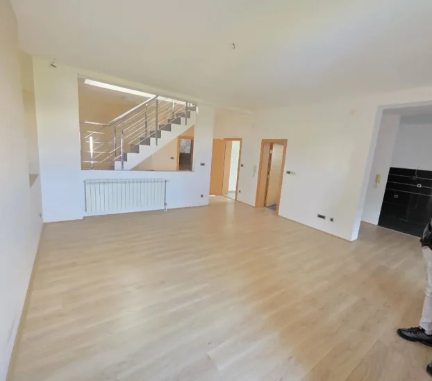 Mokranjčeva, Čair, 5+ petosobna, 600 m²