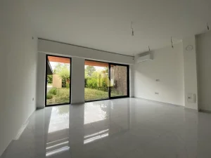 Sremska Kamenica, 5+ petosobna, 181 m²