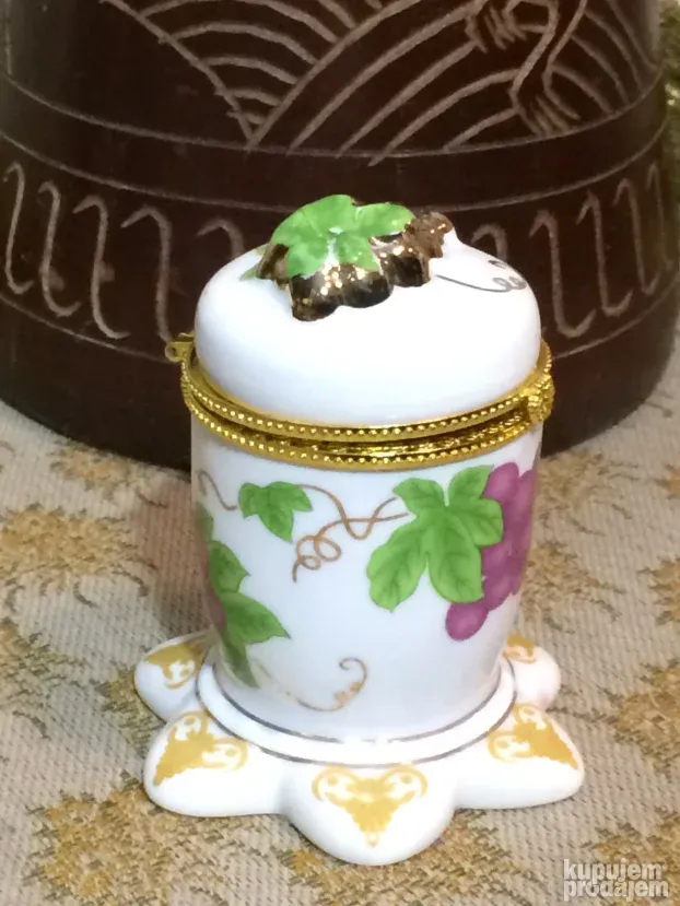 Porcelansko kobalt jaje,cuvar kuce