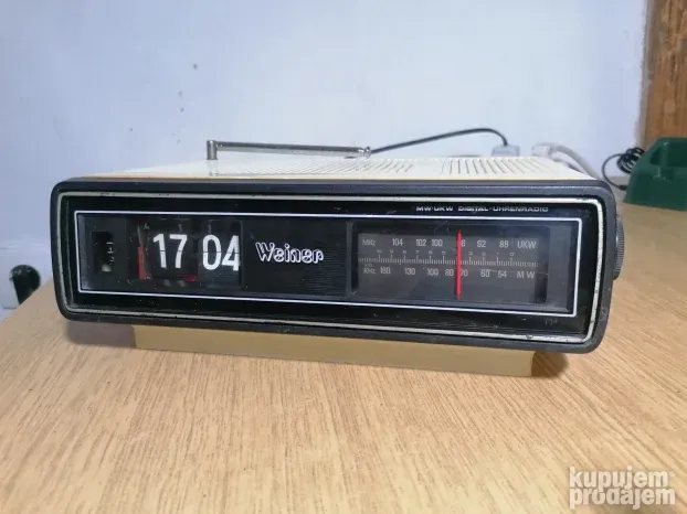 Flip sat radio Weiner