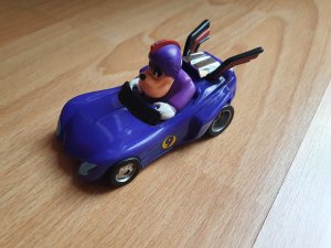 Badza / Pete Disney vozi automobil - igracka/figura
