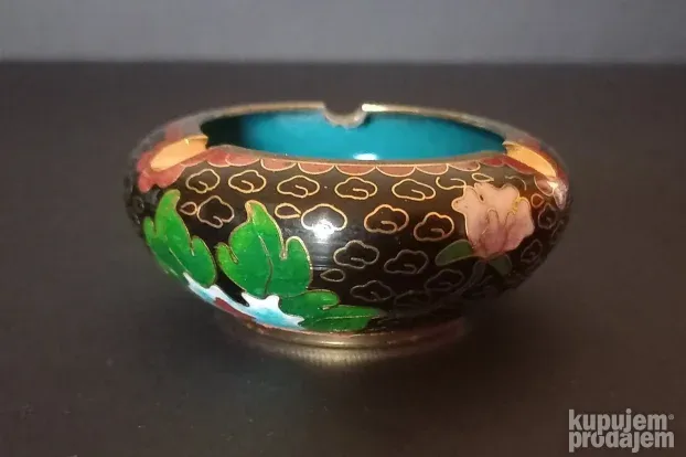 Stara Kloazon pepeljara, crne boje, Nekoriscena!