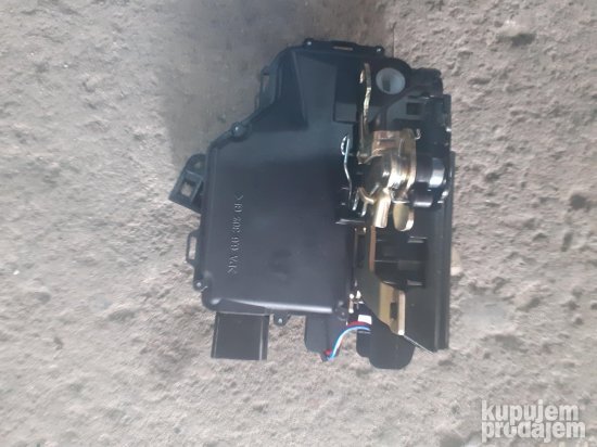 Skoda Octavia 2 brava prednjih levih vrata nekoriscena