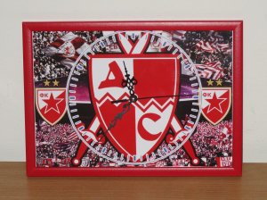 Zidni sat Crvena zvezda