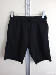 Sorc H&M crni velicina 170