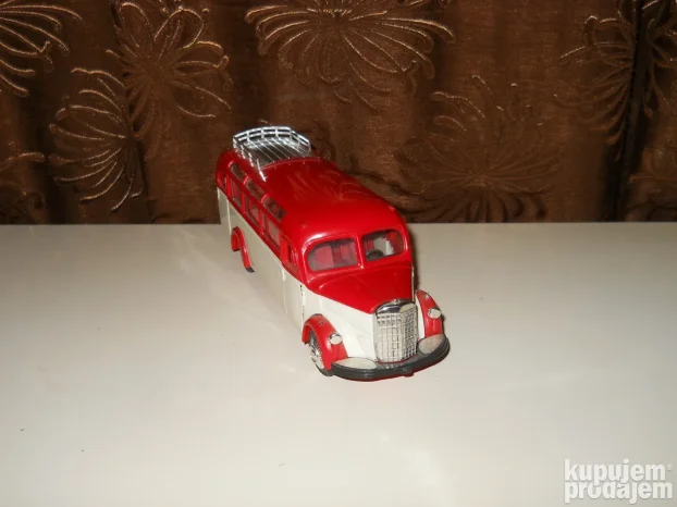 Mercedes-Benz O 3500 Omnibus  NZG 1/40