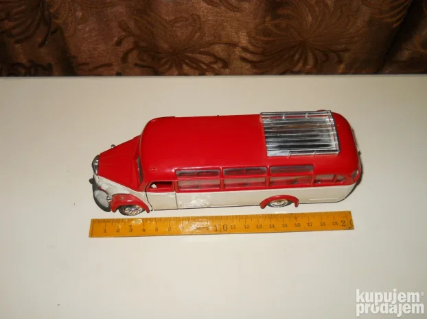 Mercedes-Benz O 3500 Omnibus  NZG 1/40