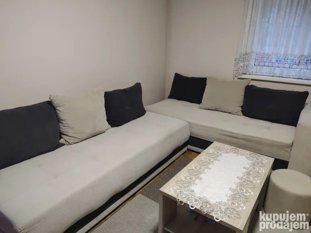 Ugaona Garnitura polovna