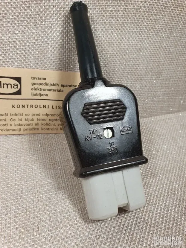 Bakelitni keramički utikač za stare lampe, pegle, rešoe NOVO