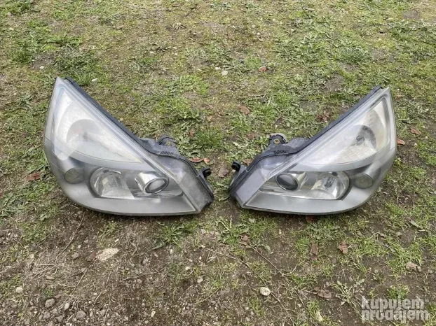 Renault espace xenon levi i desni far  od 2006