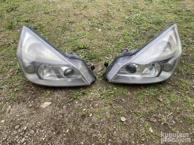 Renault espace xenon levi i desni far  od 2006