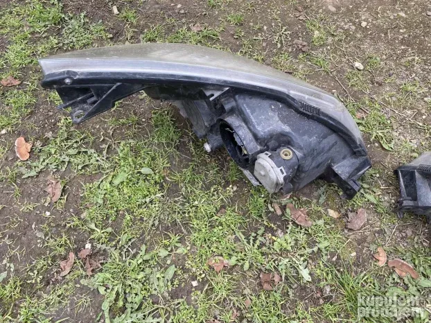 Renault espace xenon levi i desni far  od 2006