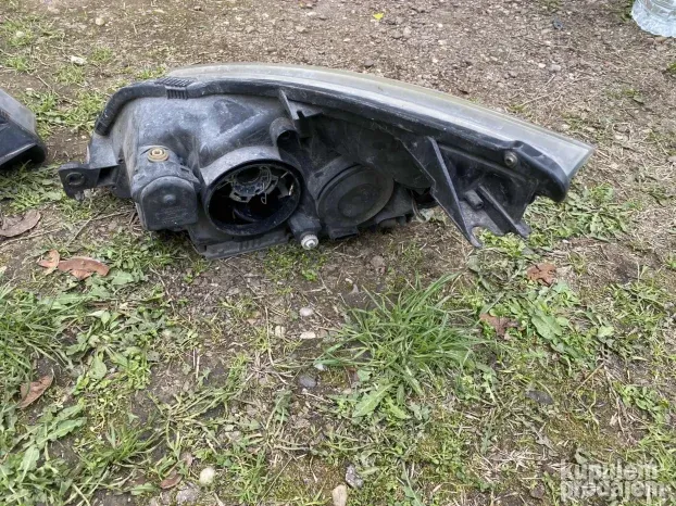 Renault espace xenon levi i desni far  od 2006