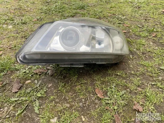 Renault espace xenon levi i desni far  od 2006