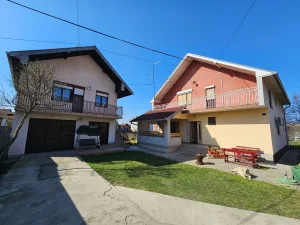 Kraljevo, Sijaće polje, 5+ petosobna, 277 m²