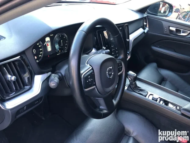 2019 Volvo V60 2.0d 4x4 2019god Ful