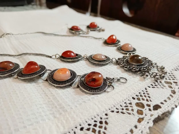 Set ogrlica, narukvica i minđuše