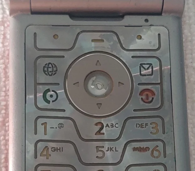 Motorola V3 sim free punjac Srpki meni